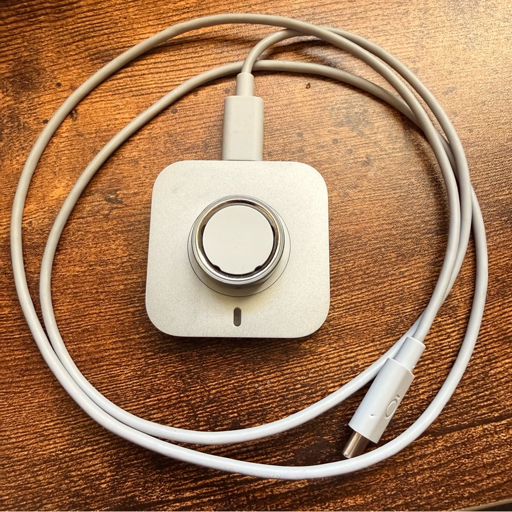 Silver Oura Ring with Cable size 9 gen 4